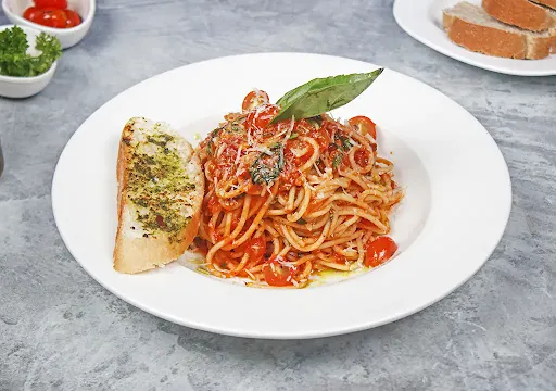 Spaghetti In Neapolitan Sauce