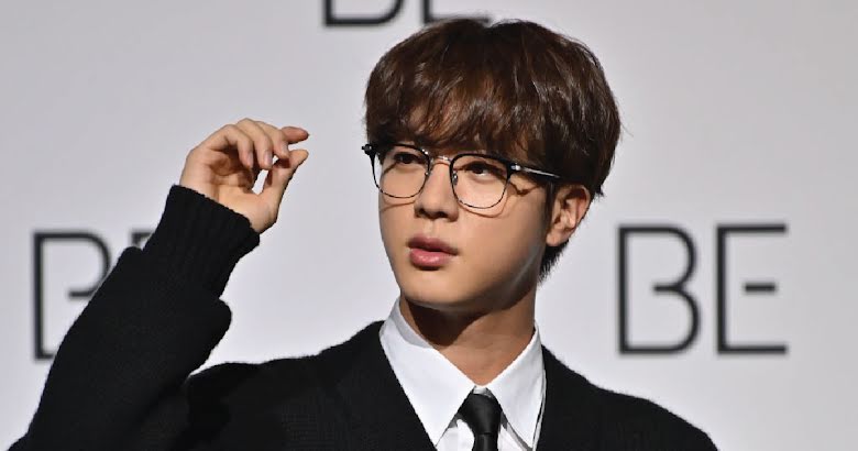 Knetz give #Jin a new nickname of Human Peach after #BTS's concert in Las  Vegas