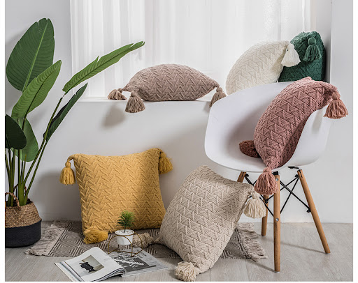 Title 7, Solid color knitted pillowcase for a restful sl...