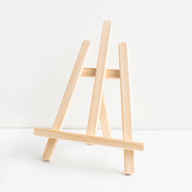 Taşınabilir ve Ayarlanabilir Resim Sehpası. Sanatçılar için ideal, hem iç hem de dış mekan kullanımına uygun, kolay taşınabilir.