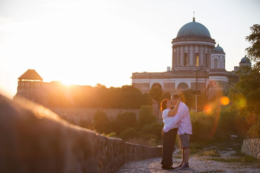 Fotógrafo de casamento Nóra Varga (varganorafoto). Foto de 28 de agosto 2017