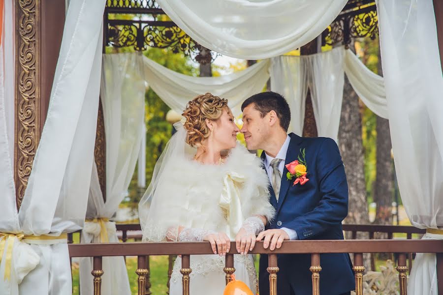 Wedding photographer Yuliya Lebedeva (liana656656). Photo of 10 October 2015