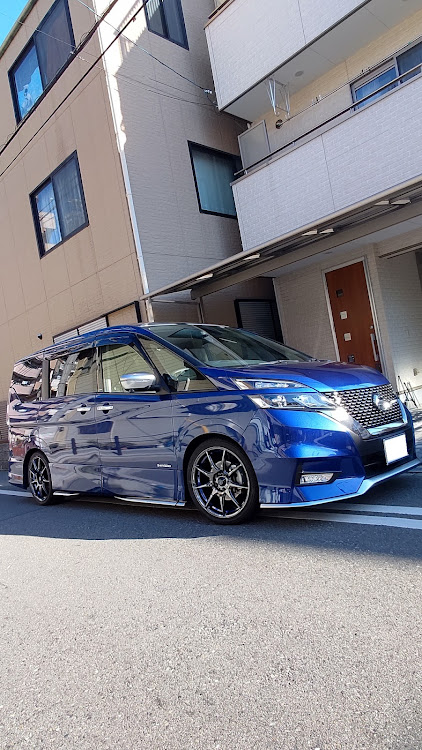 セレナの愛車の好きな角度・洗車・TEIN FLEX A・Weds sport SA-99R・TOYO PROXES SPORTに関するカスタム事例の投稿画像6枚目