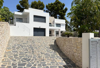 House with pool and terrace 3