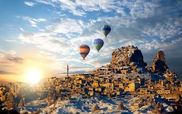 Tour du lịch Thổ Nhĩ Kỳ - Trải nghiệm ngắm thành phố đá Cappadocia trên khinh khí cầu