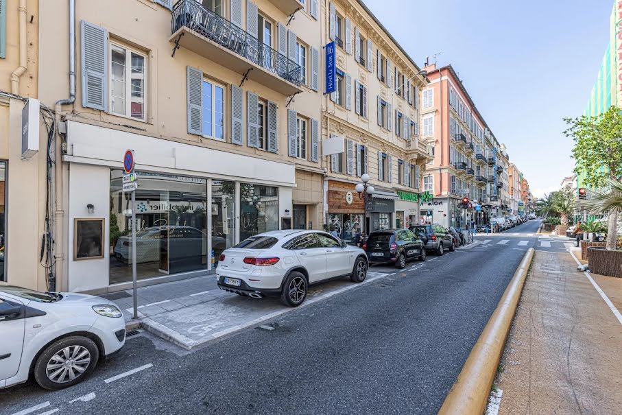 Location  locaux professionnels 3 pièces 128.77 m² à Nice (06000), 4 000 €