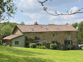 maison à Nontron (24)