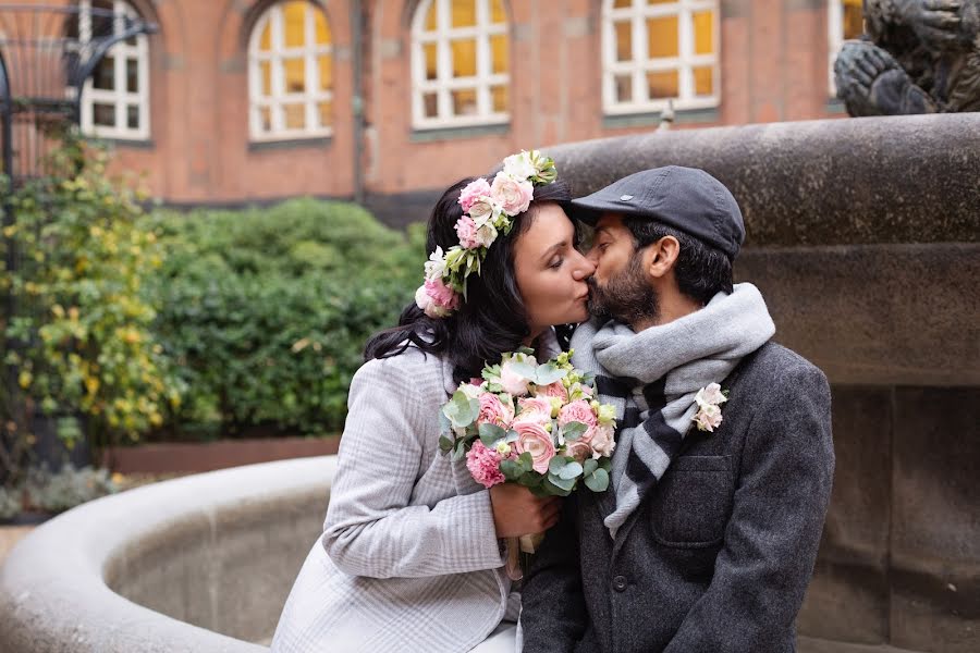 Fotógrafo de casamento Viktoria Shabalina (vikashabalina). Foto de 27 de março 2019