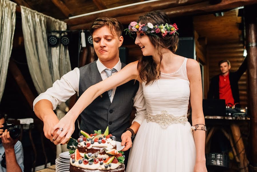 Vestuvių fotografas Polina Belousova (polinabelousova). Nuotrauka 2023 balandžio 18