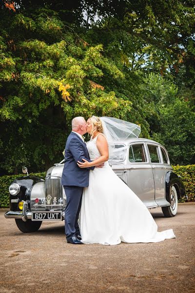 Fotógrafo de bodas Gabor Horvath (photohuk). Foto del 2 de julio 2019