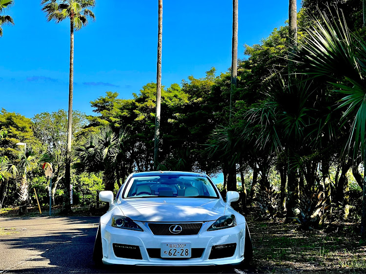 ISのマークX120・IS250・Y50フーガ・エアサス全下げに関するカスタム事例の投稿画像1枚目