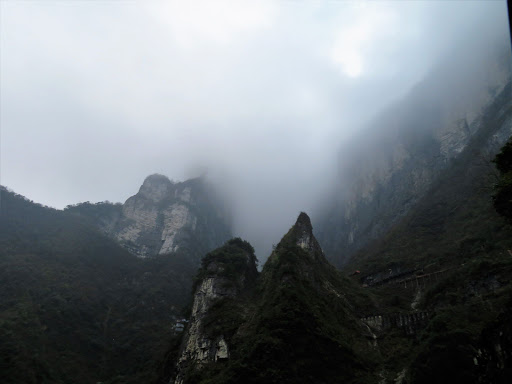 99 Bend Road From Tianmen Mountain China 2016