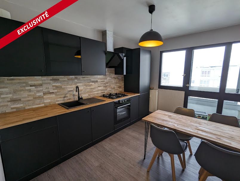 Vente appartement 4 pièces 79 m² à Fleury-les-Aubrais (45400), 144 000 €