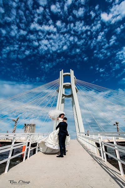 Fotógrafo de casamento Flor Abazi (florabazi). Foto de 24 de março 2017