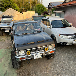 ダットサントラック 4WD