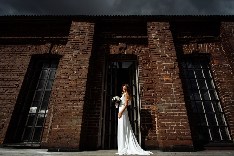 Fotógrafo de casamento Dasha Tebenikhina (tebenik). Foto de 13 de março 2020