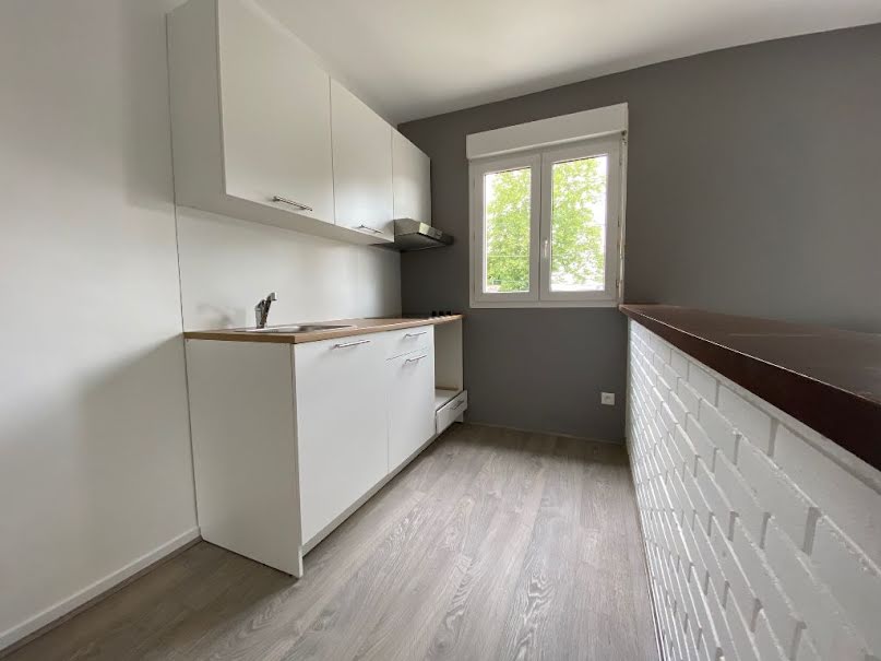 Location  appartement 2 pièces 45 m² à Epône (78680), 795 €