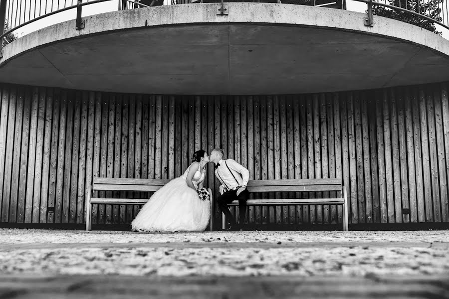 Fotógrafo de casamento Melinda Helena Clabes (urvofan). Foto de 16 de março 2020