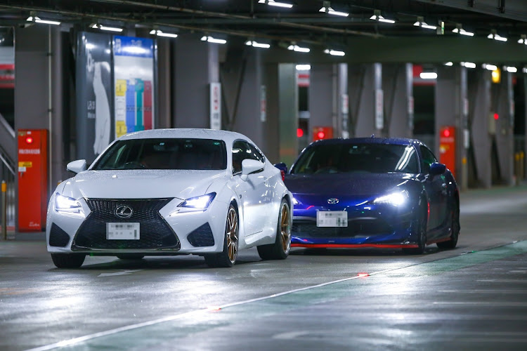 RC Fの86・愛車撮影・空港は盛れる・大雨・一眼レフに関するカスタム事例の投稿画像2枚目