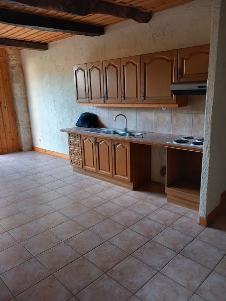 Location  appartement 4 pièces 89 m² à Solomiac (32120), 645 €