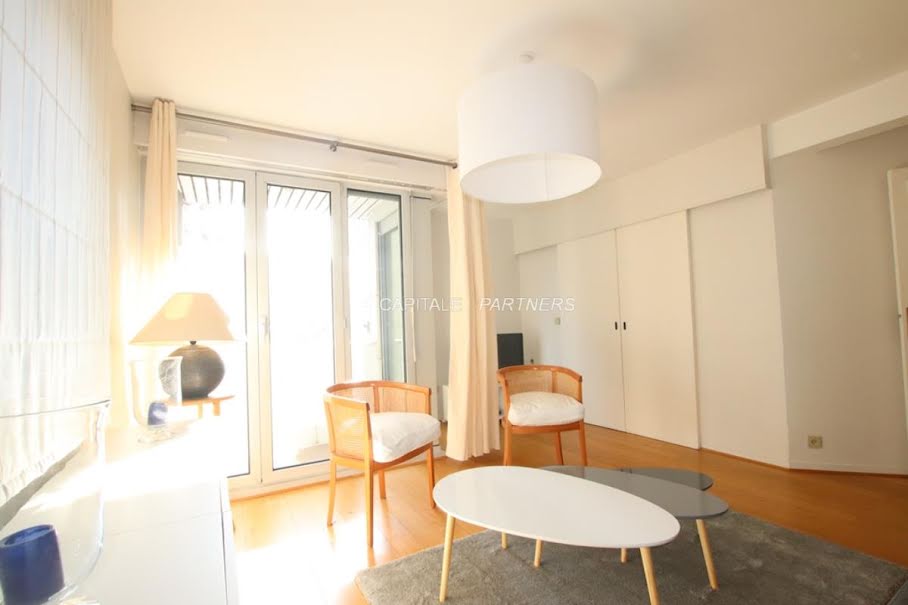 Location meublée appartement 3 pièces 67 m² à Paris 15ème (75015), 2 258 €