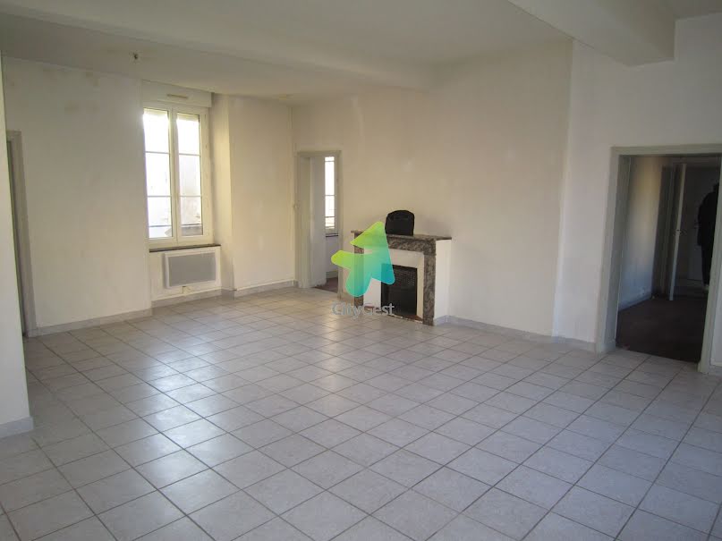 Vente appartement 4 pièces 104.6 m² à Narbonne (11100), 168 000 €