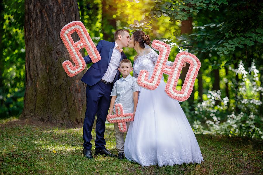 Fotograful de nuntă Olga Starostina (olgastarostina). Fotografia din 16 iulie 2018