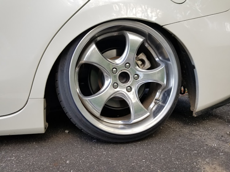 プリウスαのI❤PRIUS α・右斜め前写真展・栃木オフ会お疲れさまでした!!・台風被害復興祈念・真っ直ぐ駐車は次男が運転に関するカスタム事例の投稿画像5枚目