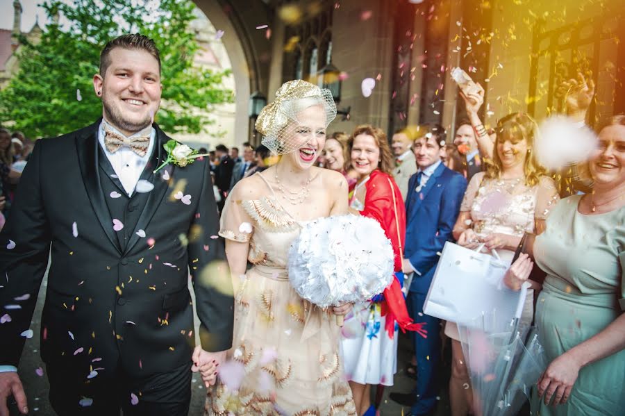 Fotografo di matrimoni Simon Kearsley (creativecamera). Foto del 9 novembre 2017