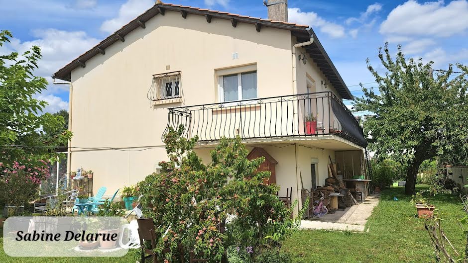 Vente maison 7 pièces 132 m² à Tonnay-Charente (17430), 270 000 €