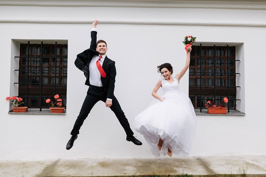 Fotógrafo de casamento Zhenya Ermakovec (ermakovec). Foto de 15 de dezembro 2017