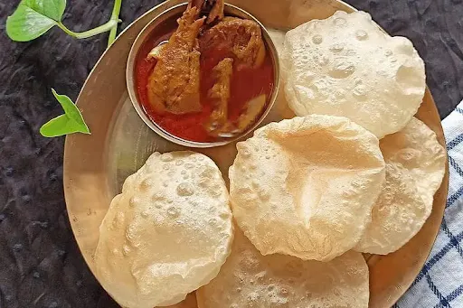 5 Luchi With Chicken Curry [2 Pieces]