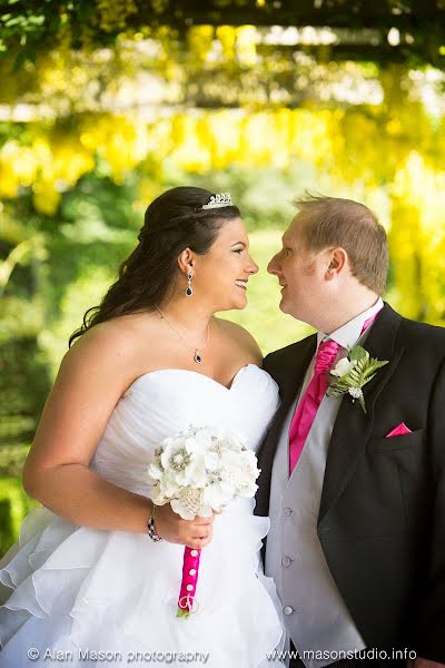 Wedding photographer Alan Mason (almasonphoto). Photo of 2 July 2019