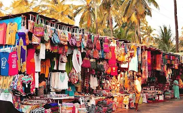 christmas-on-a-budget-goa_anjuna_flea_market_1