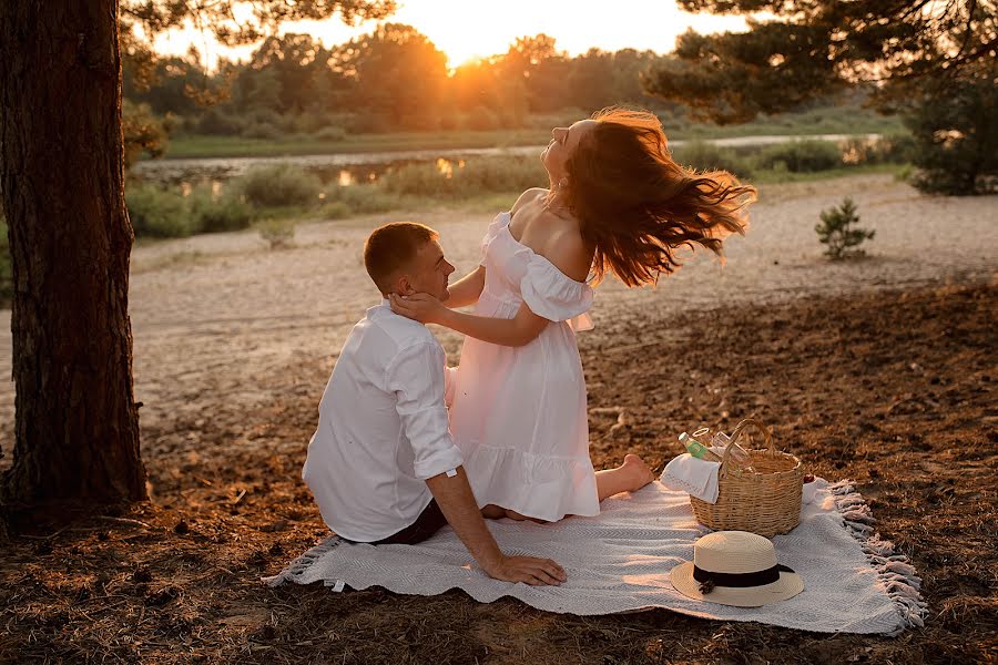 Fotografo di matrimoni Olya Poduta (olavolina). Foto del 21 luglio 2021