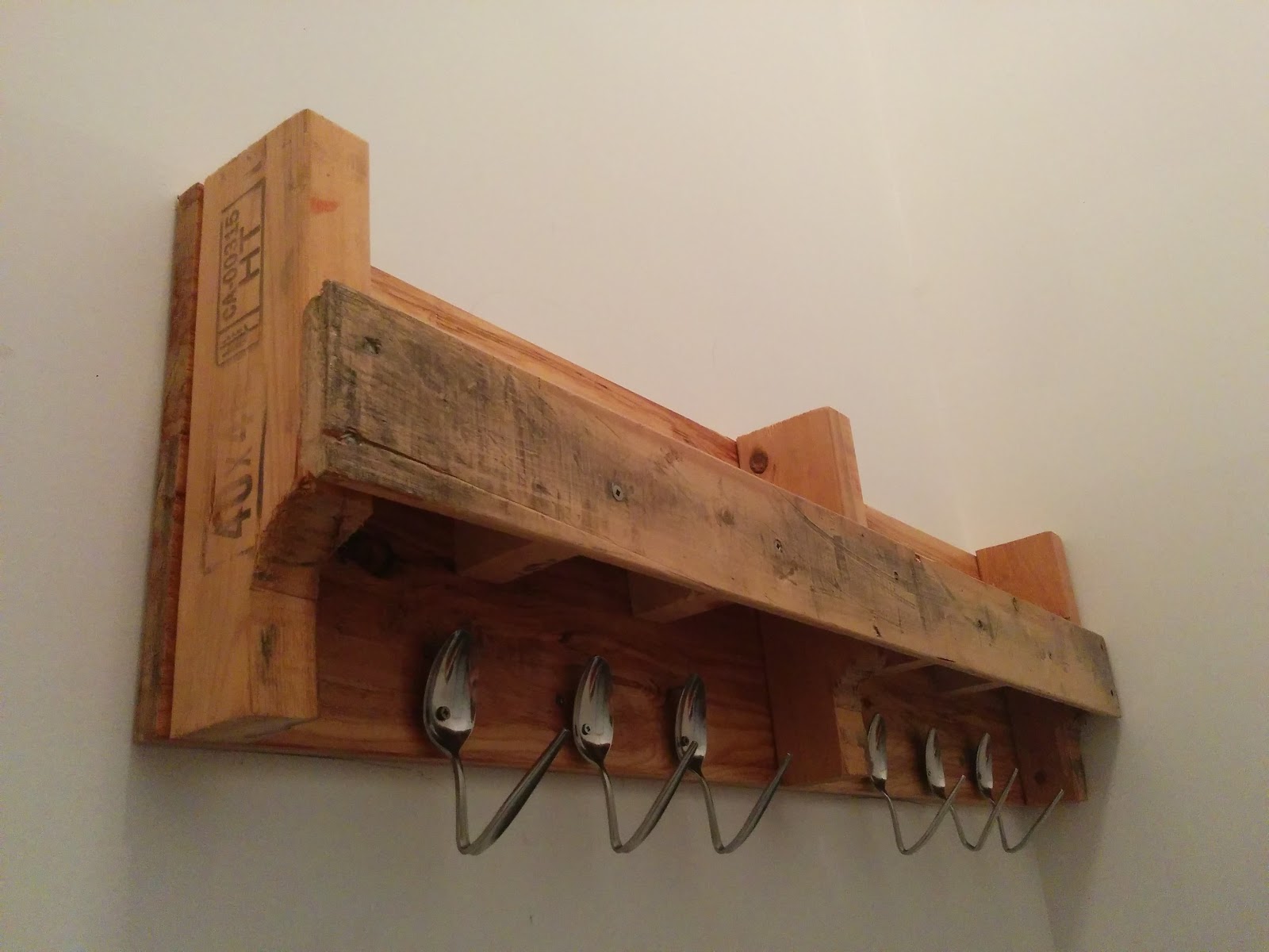 Pallet Coat Rack 3.jpg