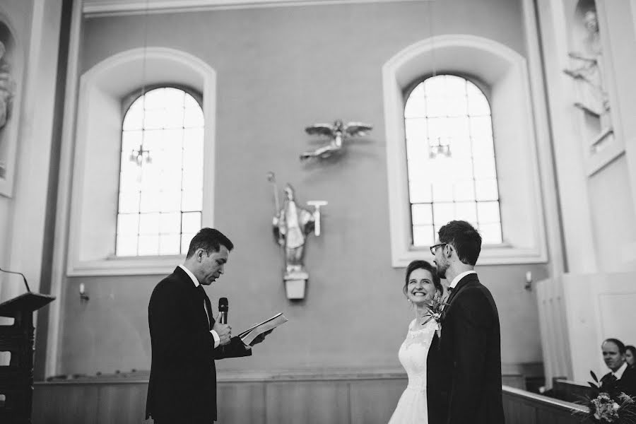 Fotógrafo de casamento Aleksandr Khalabuzar (a-kh). Foto de 9 de novembro 2017