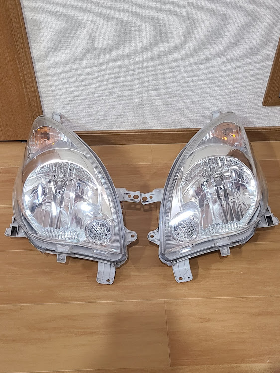 ゆでたま号さんが投稿したヘッドライト磨き&コーティング・気合いの手作業・機械？そんなものはないに関するカスタム事例の投稿画像6枚目