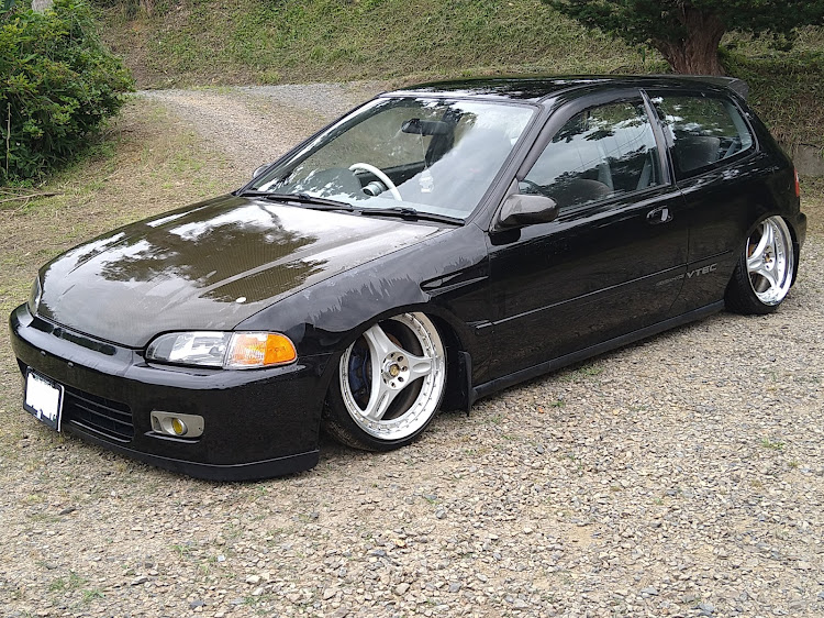 シビックのずぶ濡れの愛車・ボルクレーシング・ハイドロ・クリア剥げ・車検切れに関するカスタム事例の投稿画像4枚目