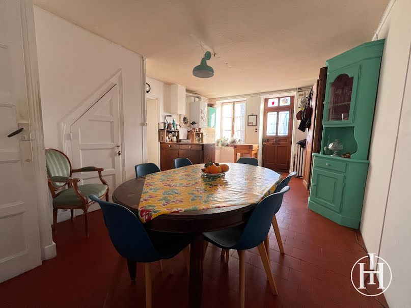 Vente maison 5 pièces 130 m² à Saint-Amand-Montrond (18200), 124 000 €