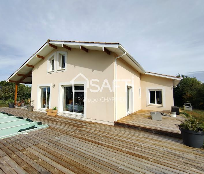 Vente maison 6 pièces 205 m² à Saint-André-de-Cubzac (33240), 405 000 €