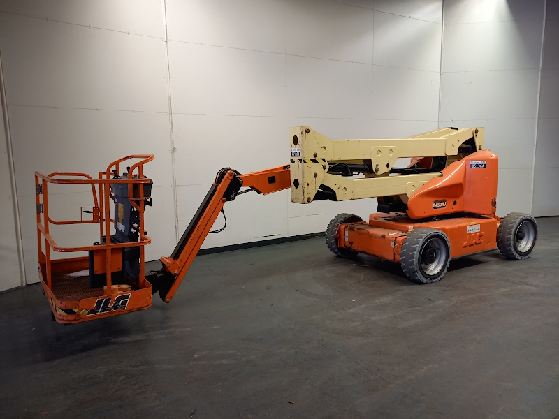 Picture of a JLG E450AJ