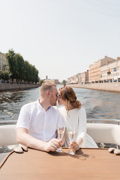 Fotógrafo de casamento Tatyana Okhtina (ohtina). Foto de 1 de dezembro 2021