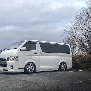 ハイエースバン TRH200V