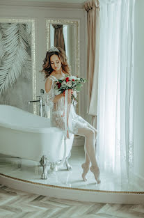 Wedding photographer Olga Ostrovskaya (ostrovmedia). Photo of 11 June 2019