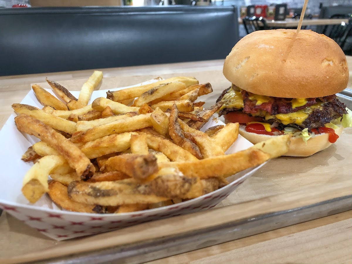 1/4 lb angus burger with shareable fries. All GF.