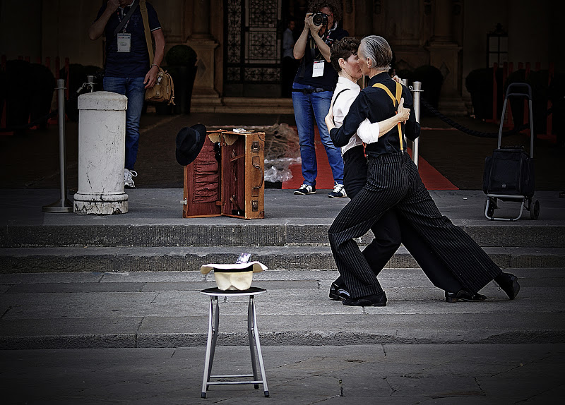 Tango figurato di carlo-bi