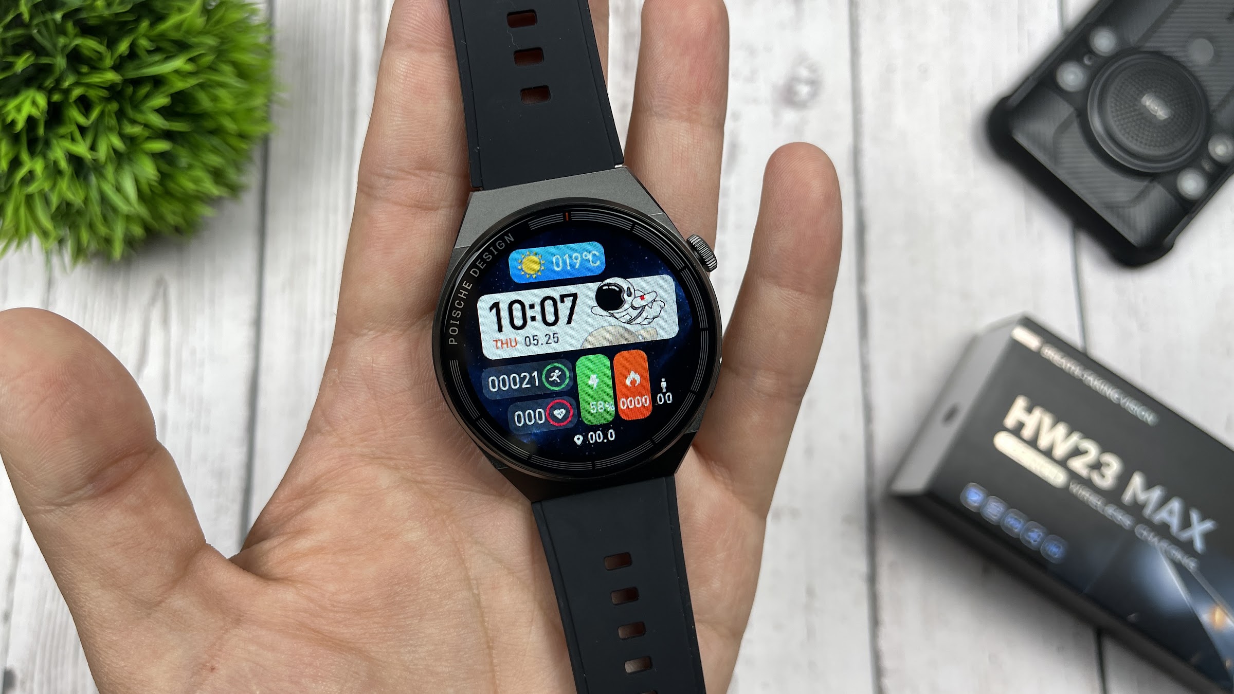 HW23 Max Poische Design Review: A Perfect Blend of Style and Functionality in a Budget-Friendly Smartwatch