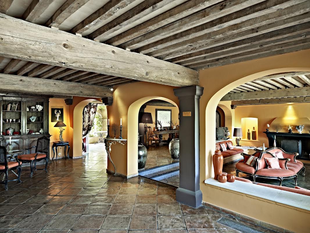 Villa Marie Saint-Tropez lobby interior