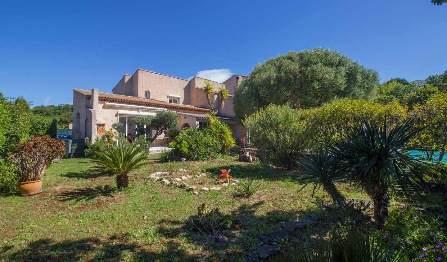 House with pool and terrace La Seyne-sur-Mer